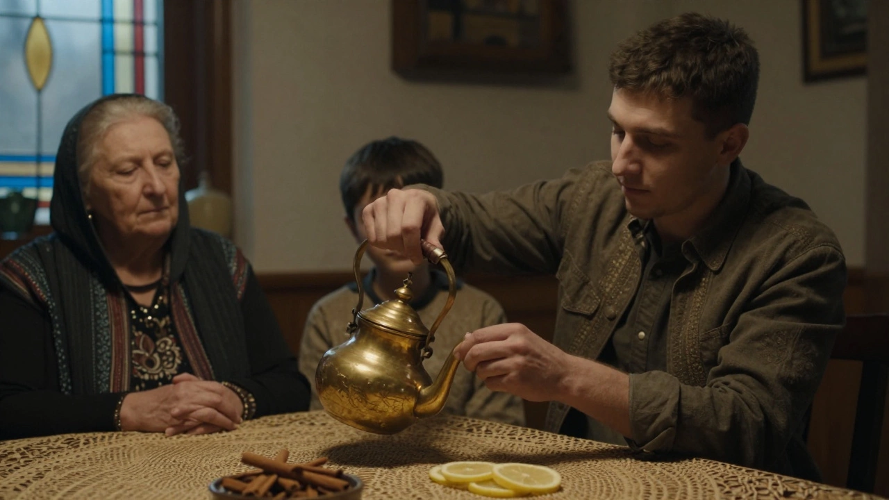 Молодой мужчина наливает чай из медного чайника в традиционной татарской гостиной.