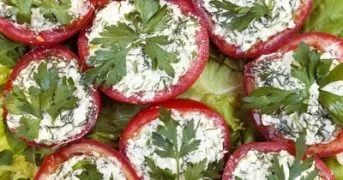 Праздничная закуска из болгарского перца с творожной начинкой