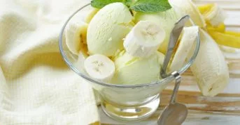Детское мороженое из творога с бананами